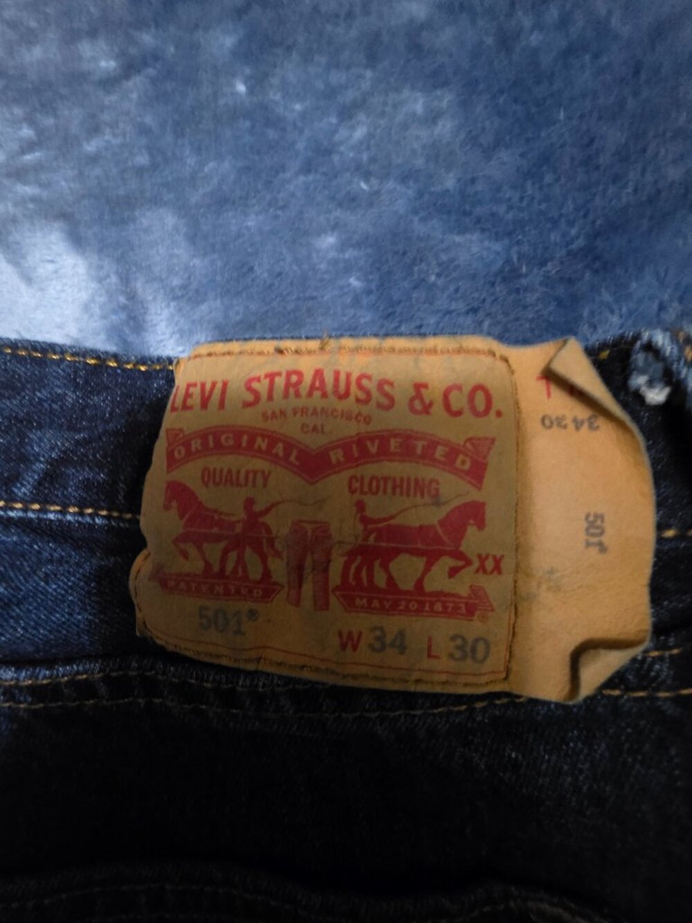 Levis 501 Men's Jeans 34W 30L Straight leg - Picture 3 of 3